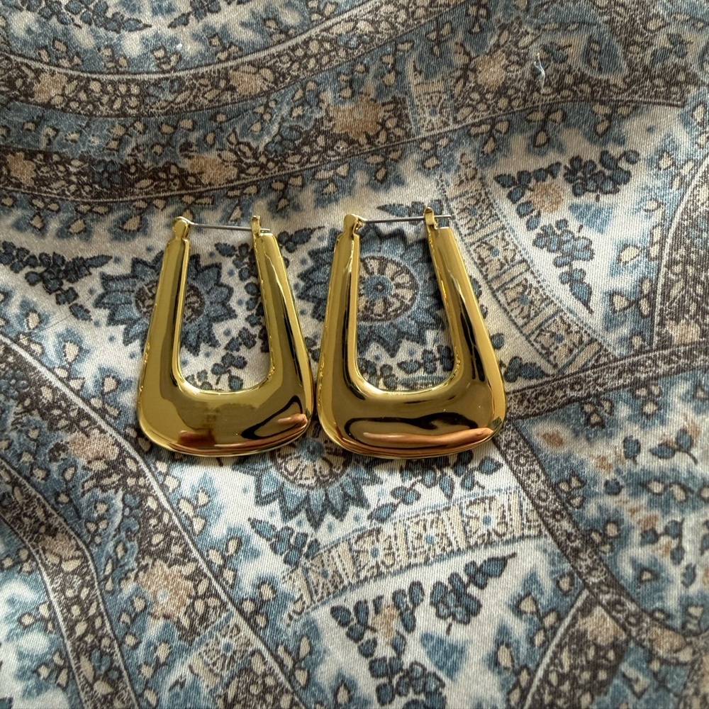 Uncommon James “Bold Beauty Hoops” Earrings Gold